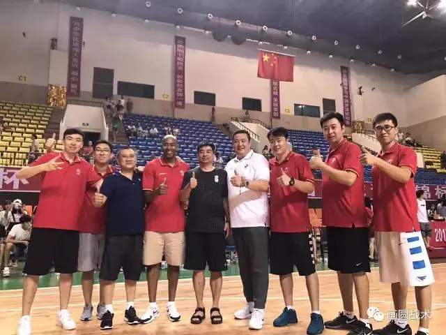 篮球战术训练分解法图解大全_0